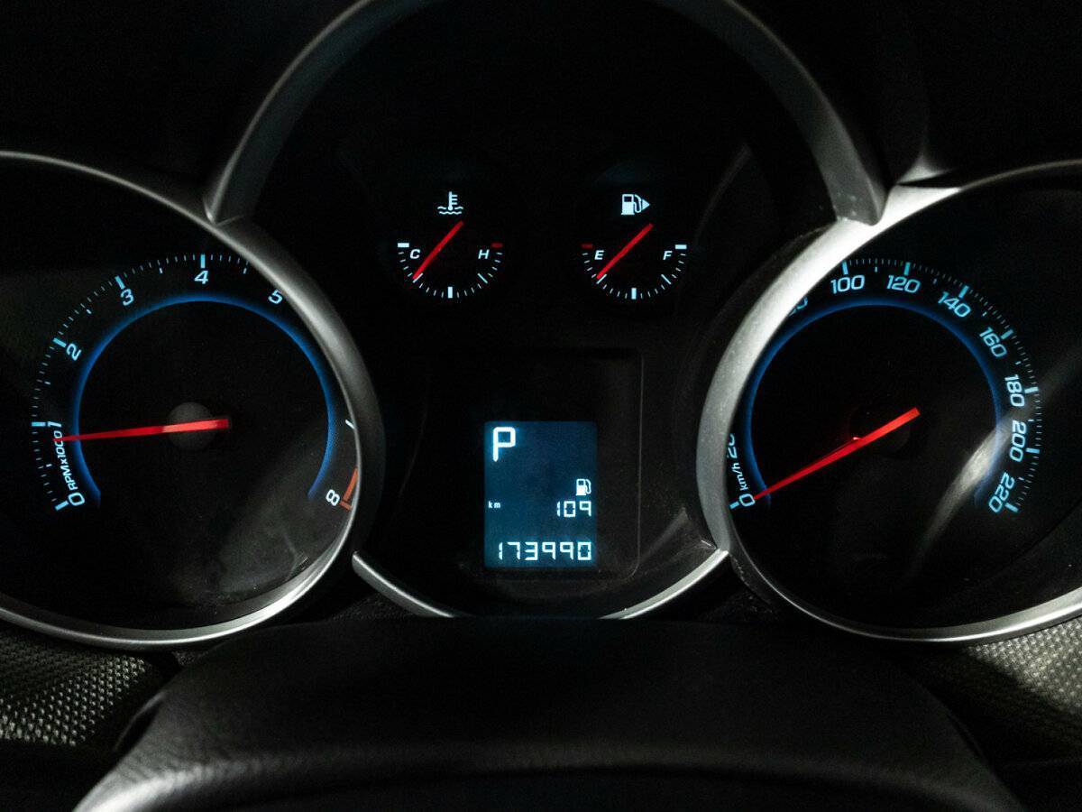 Chevrolet Cruze с пробегом — 2013 год. Фото: #11