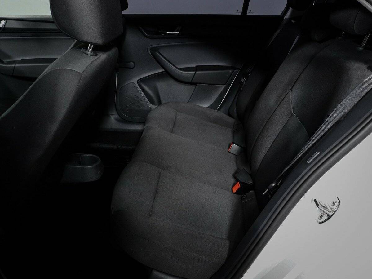 Skoda Rapid с пробегом — 2019 год. Фото: #9