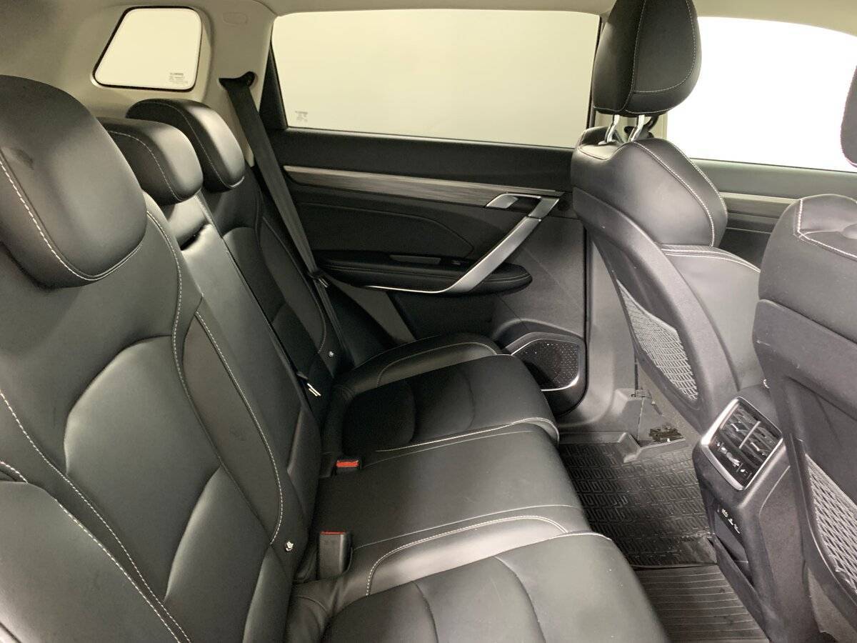 Geely Atlas Pro с пробегом — 2022 год. Фото: #16