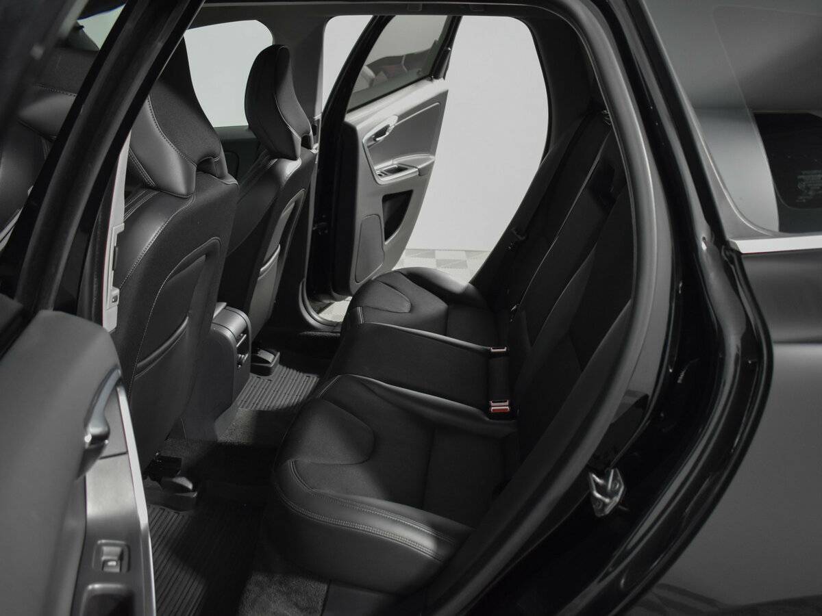 Volvo XC60 с пробегом — 2017 год. Фото: #11