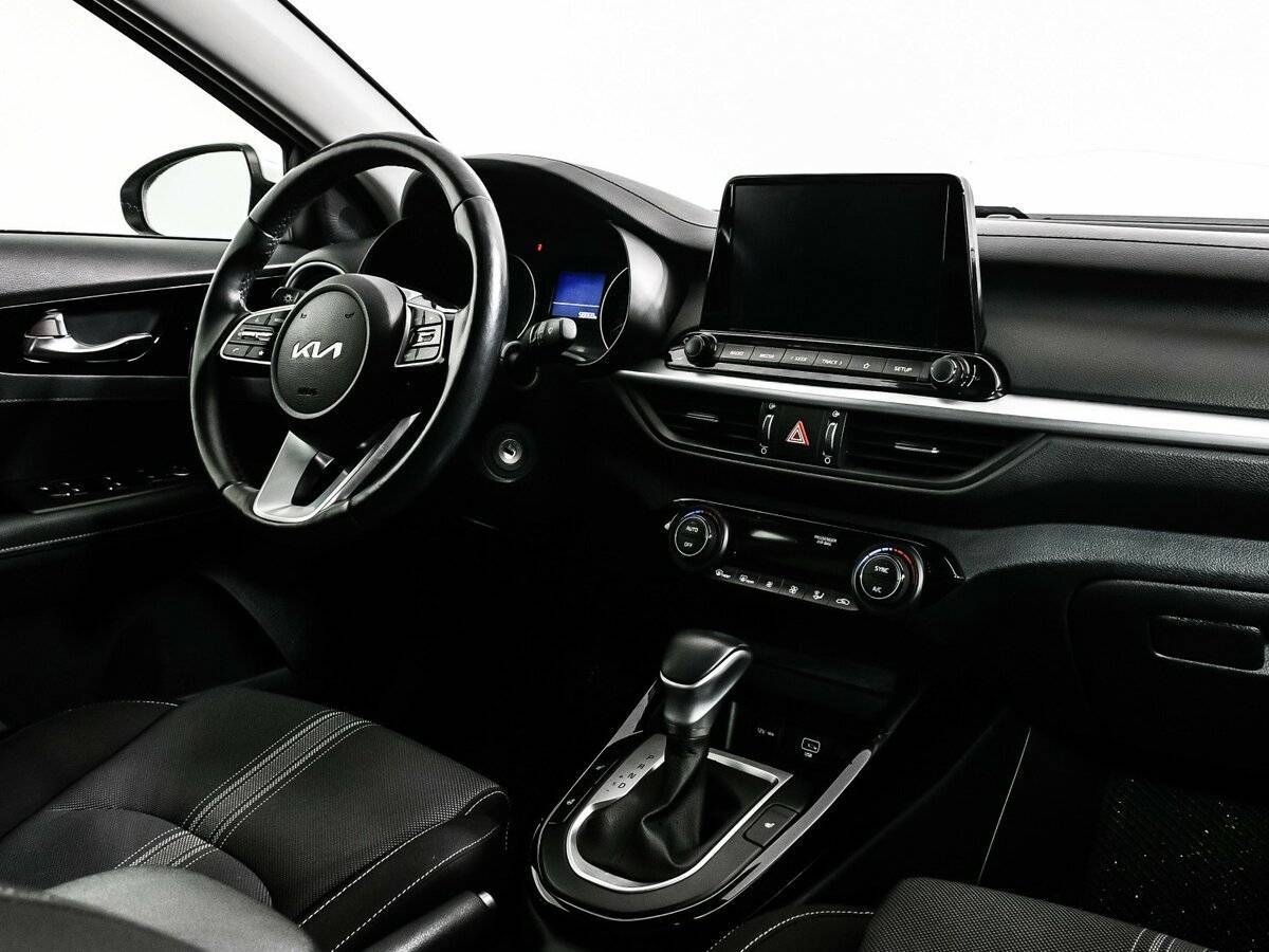Kia Cerato с пробегом — 2022 год. Фото: #8