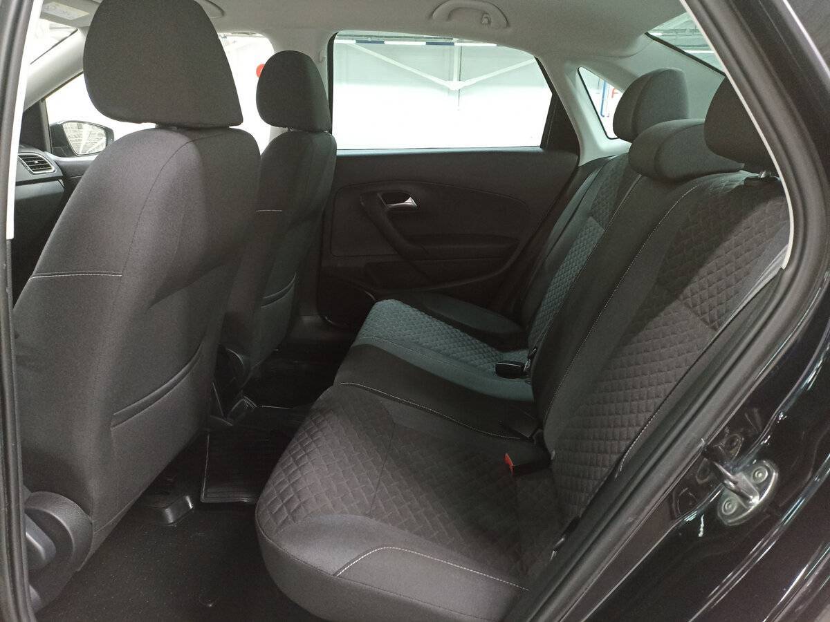 Volkswagen Polo с пробегом — 2018 год. Фото: #11