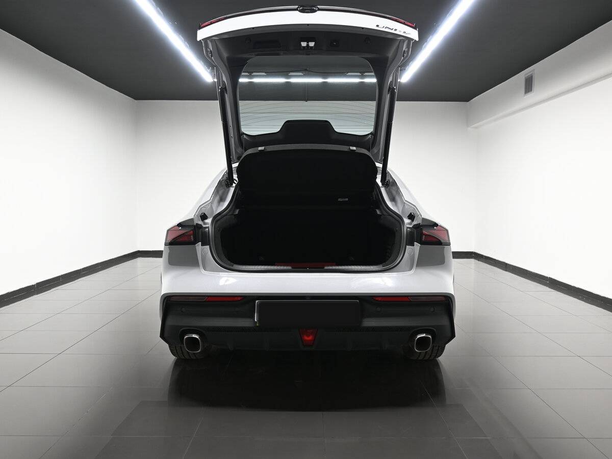 Changan UNI-V с пробегом — 2023 год. Фото: #6