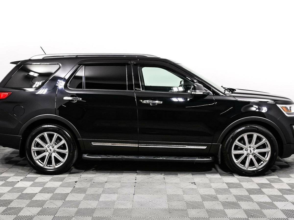 Ford Explorer с пробегом — 2018 год. Фото: #3