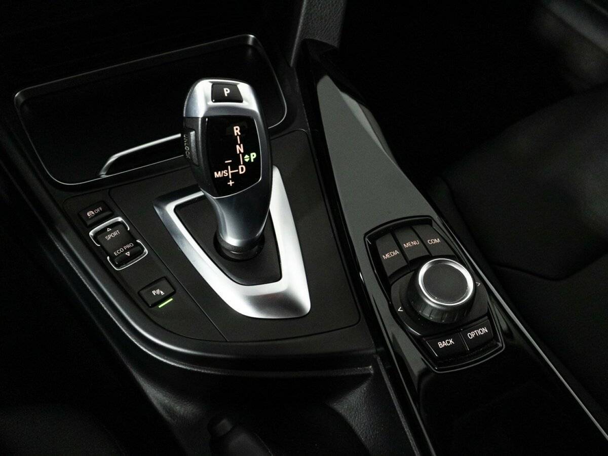 BMW 3 серии с пробегом — 2017 год. Фото: #16