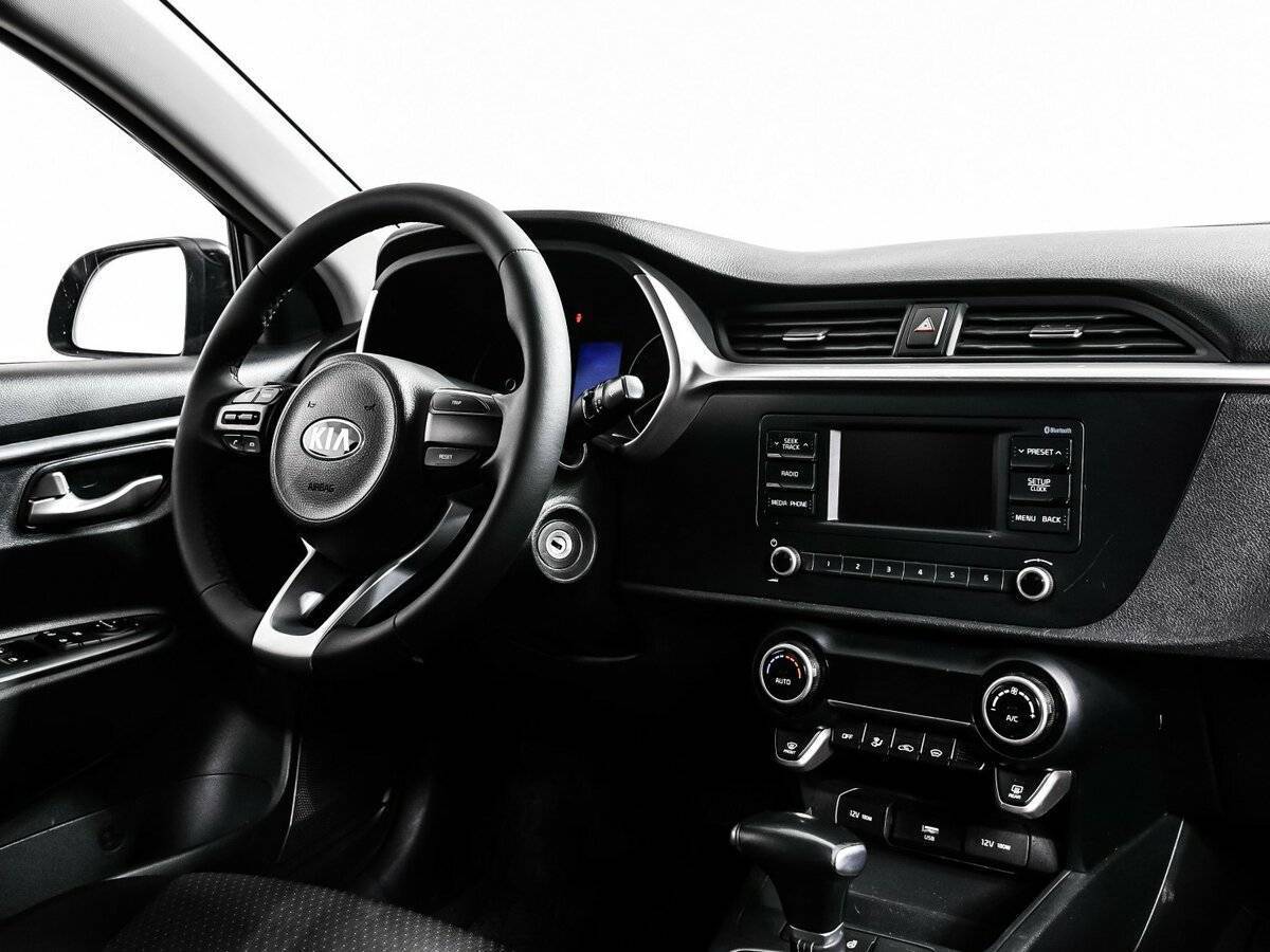 Kia Rio с пробегом — 2020 год. Фото: #8