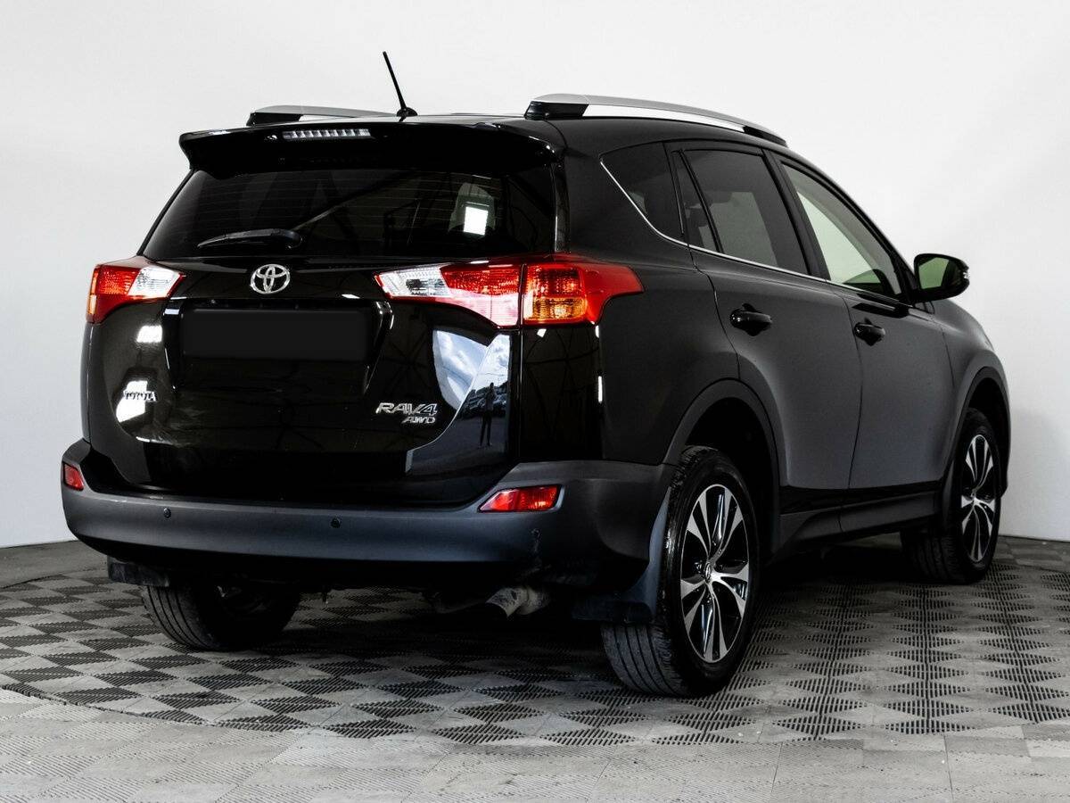 Toyota RAV4 с пробегом — 2015 год. Фото: #4