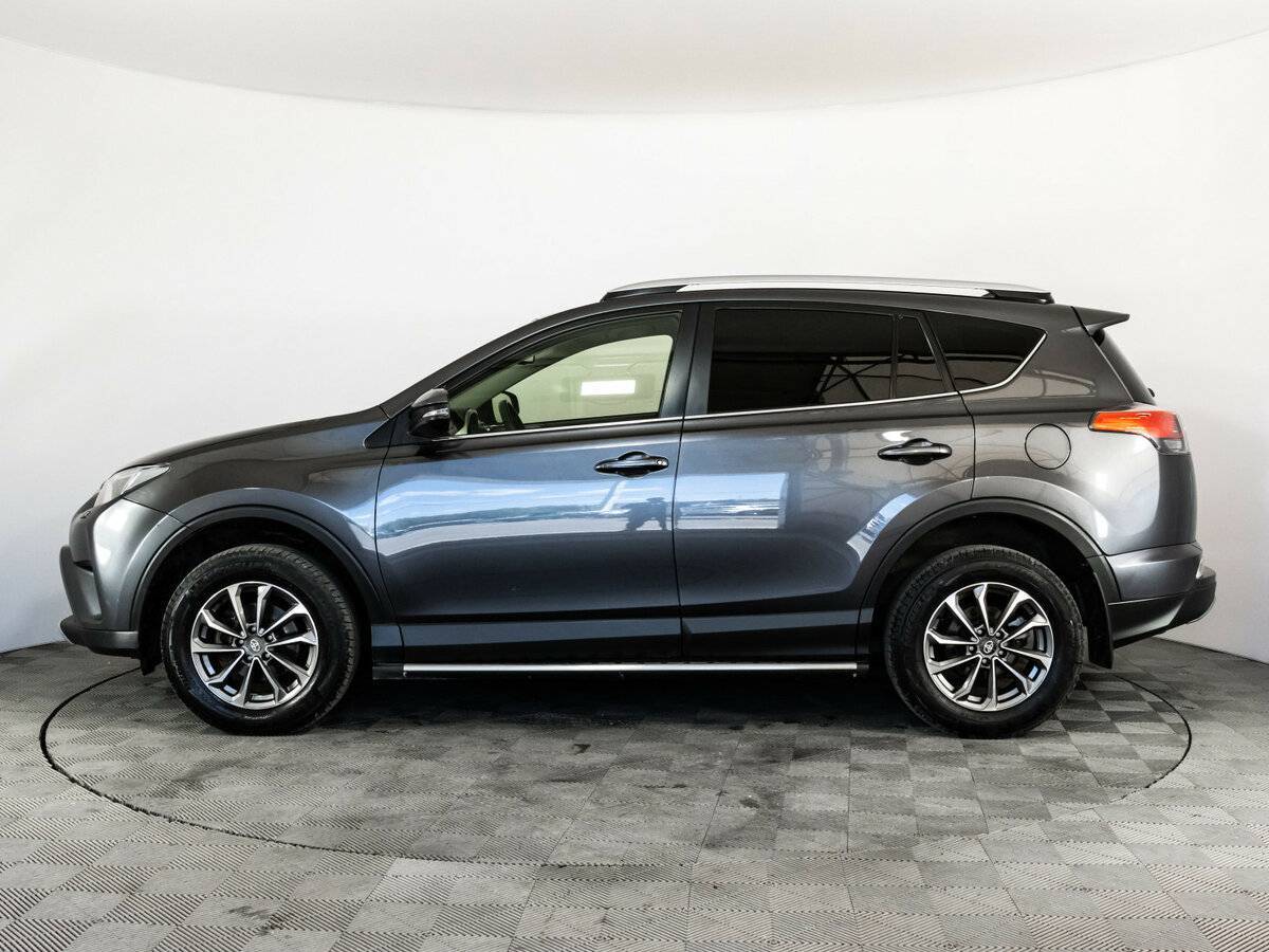 Toyota RAV4 с пробегом — 2016 год. Фото: #7