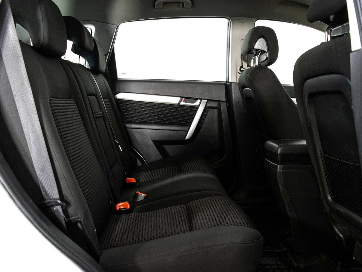 Chevrolet Captiva с пробегом — 2014 год. Фото: #11