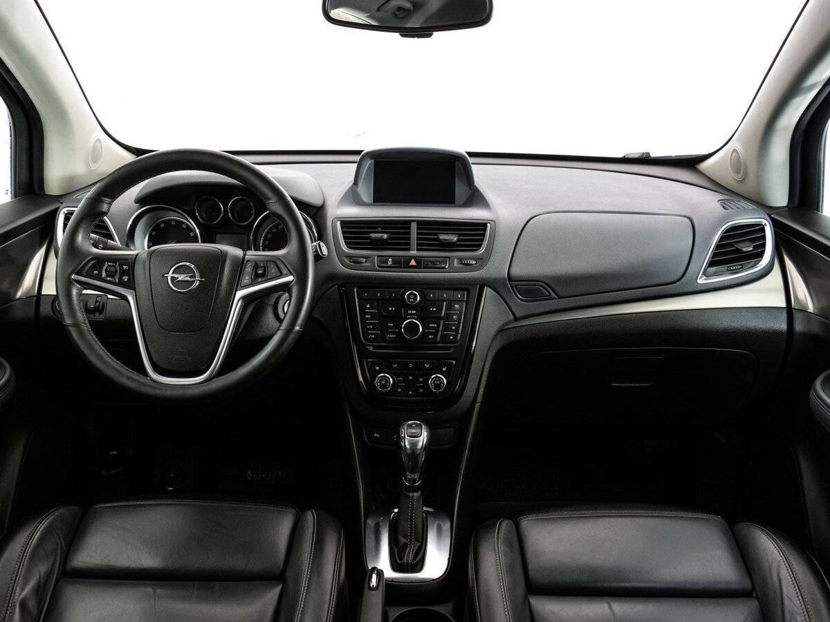 Opel Mokka с пробегом — 2015 год. Фото: #9