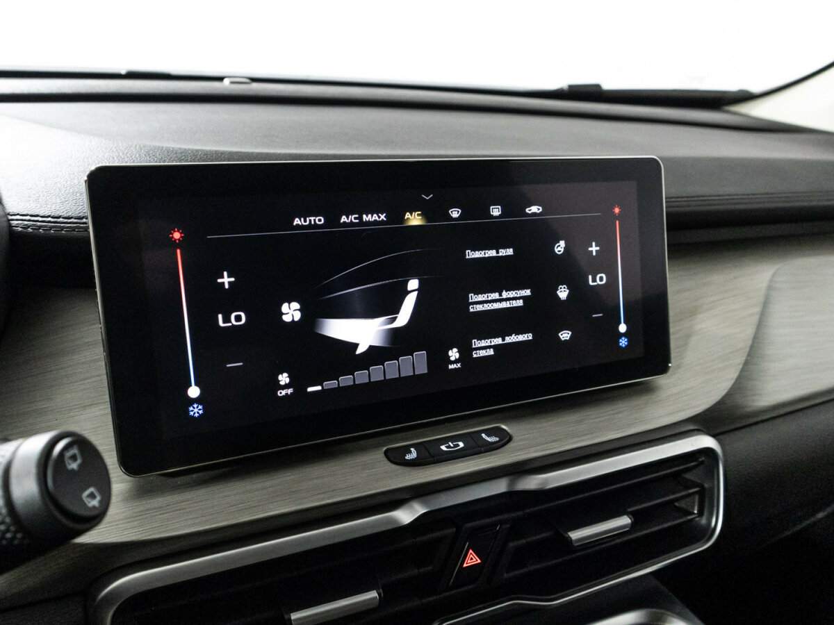 Geely Coolray с пробегом — 2023 год. Фото: #16