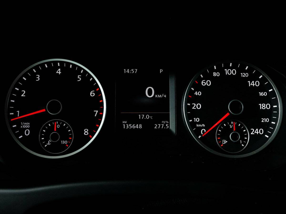 Volkswagen Tiguan с пробегом — 2015 год. Фото: #10