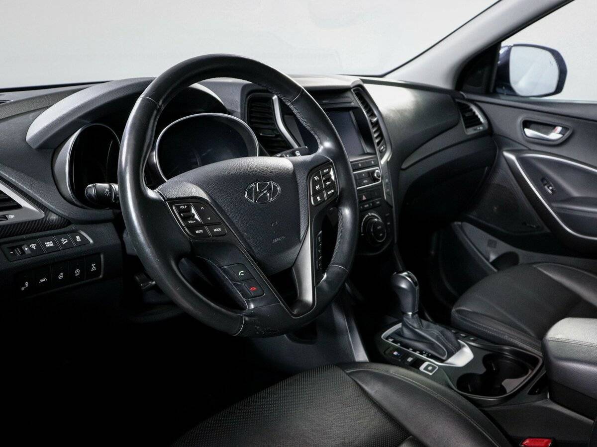 Hyundai Santa Fe с пробегом — 2017 год. Фото: #13