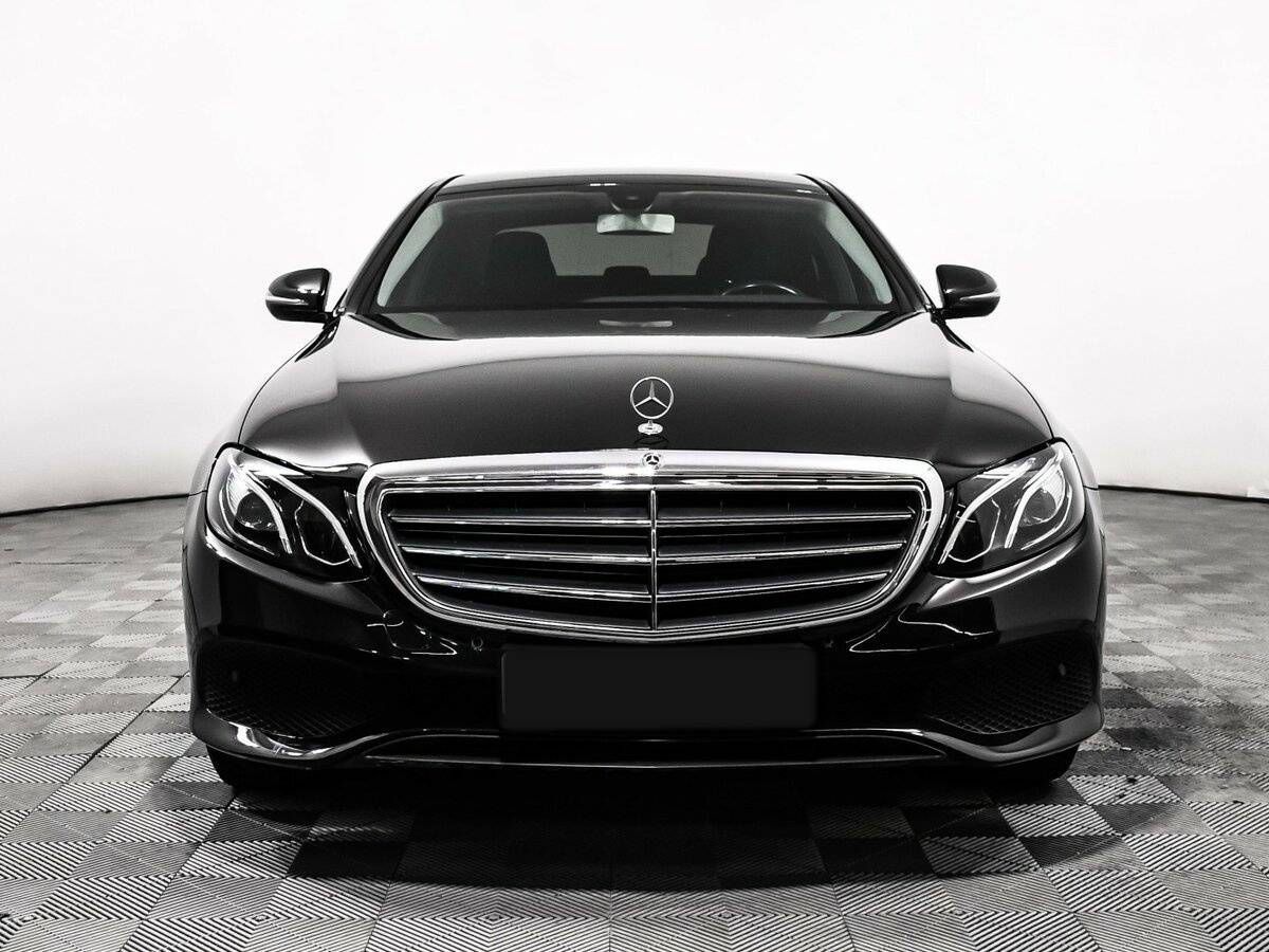 Mercedes-Benz E-Класс с пробегом — 2017 год. Фото: #1