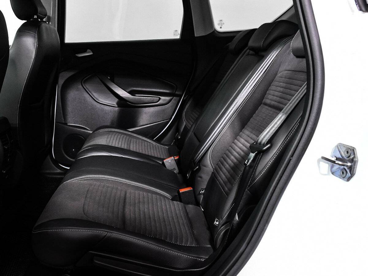 Ford Kuga с пробегом — 2017 год. Фото: #13