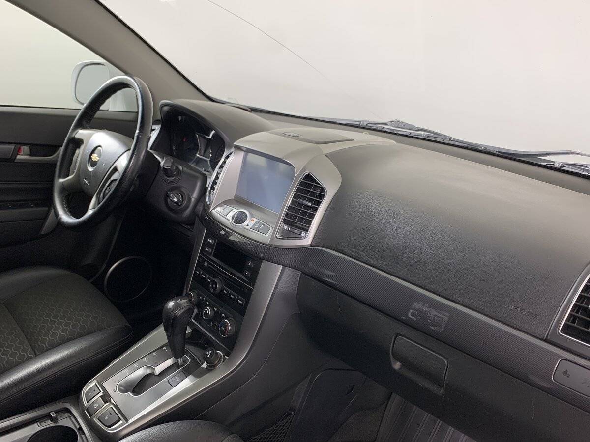 Chevrolet Captiva с пробегом — 2014 год. Фото: #12