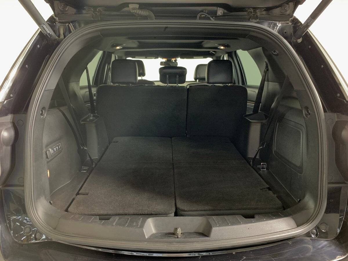 Ford Explorer с пробегом — 2016 год. Фото: #19