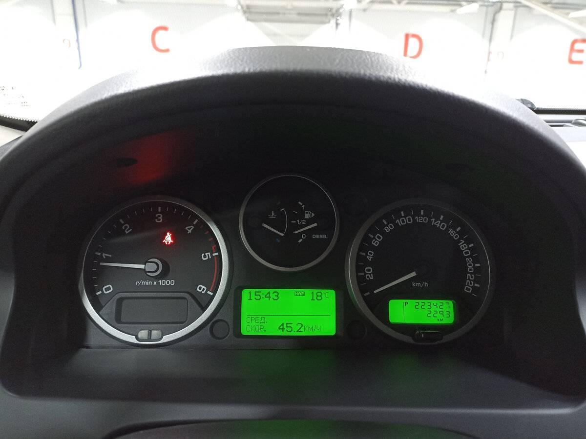 Land Rover Freelander с пробегом — 2012 год. Фото: #12