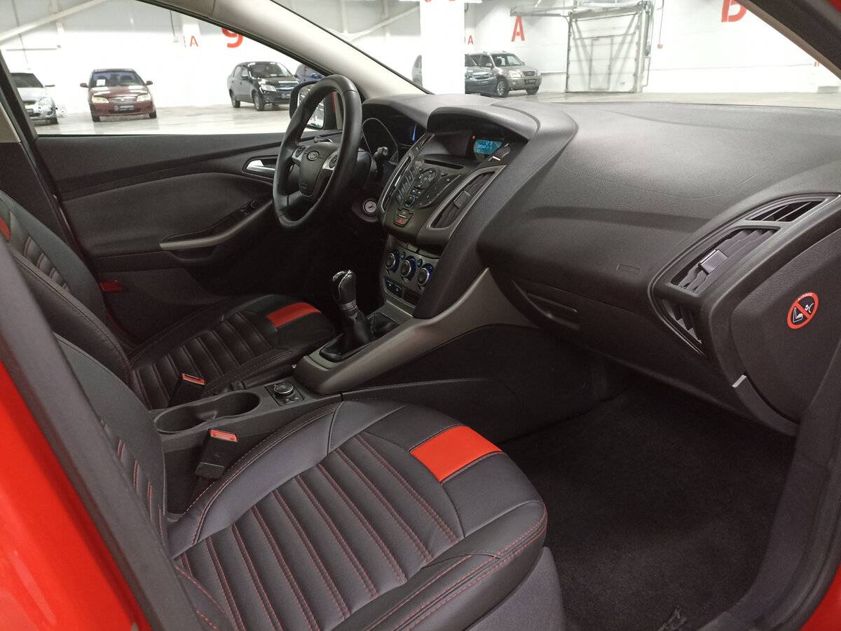 Ford Focus с пробегом — 2012 год. Фото: #10