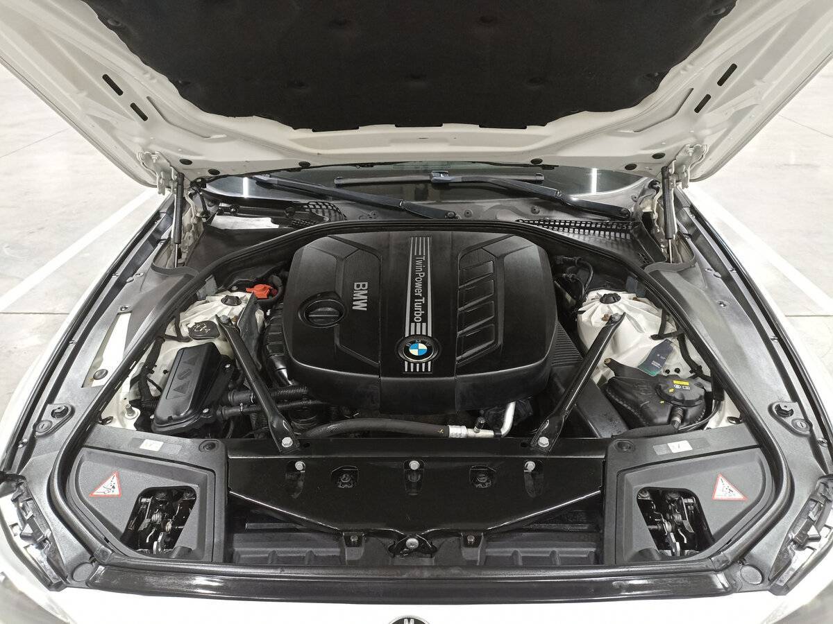 BMW 5 серии с пробегом — 2015 год. Фото: #8