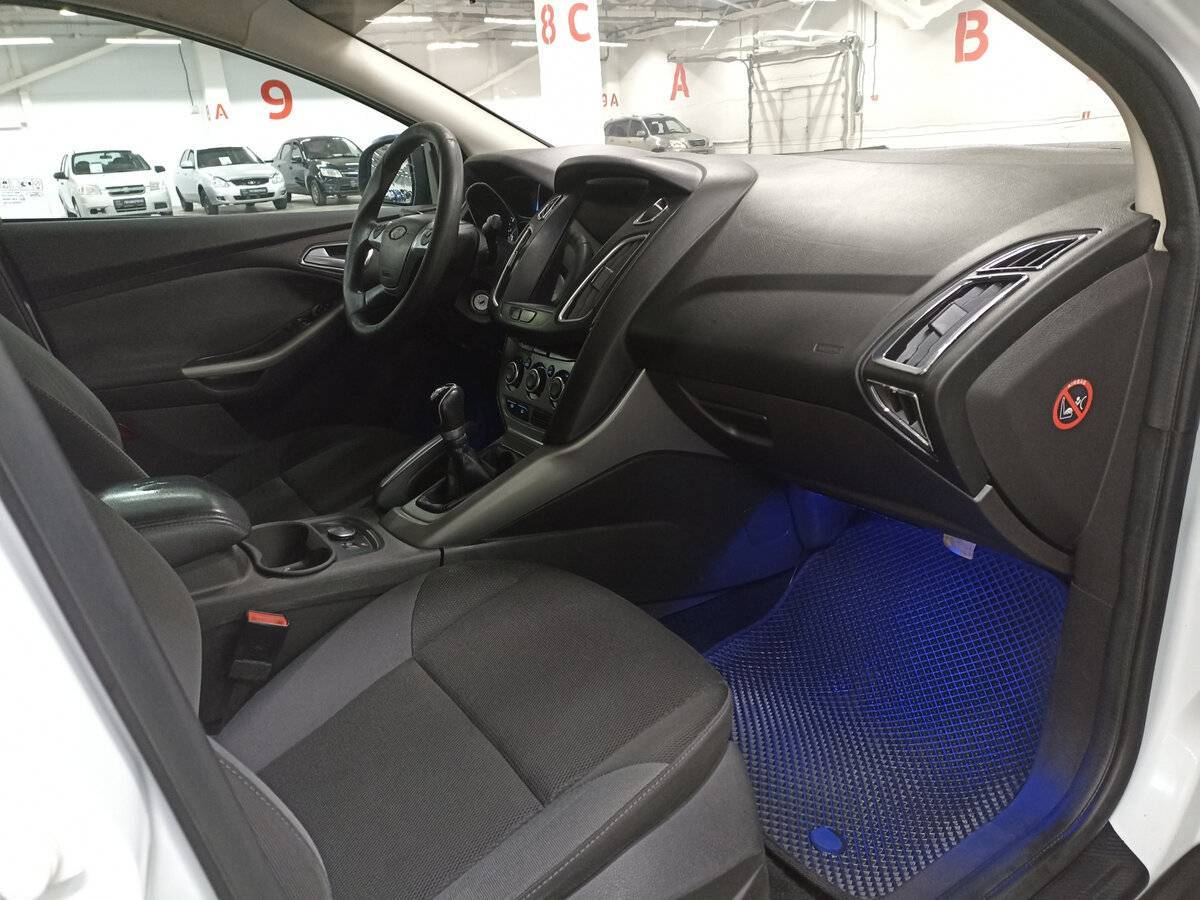 Ford Focus с пробегом — 2013 год. Фото: #10