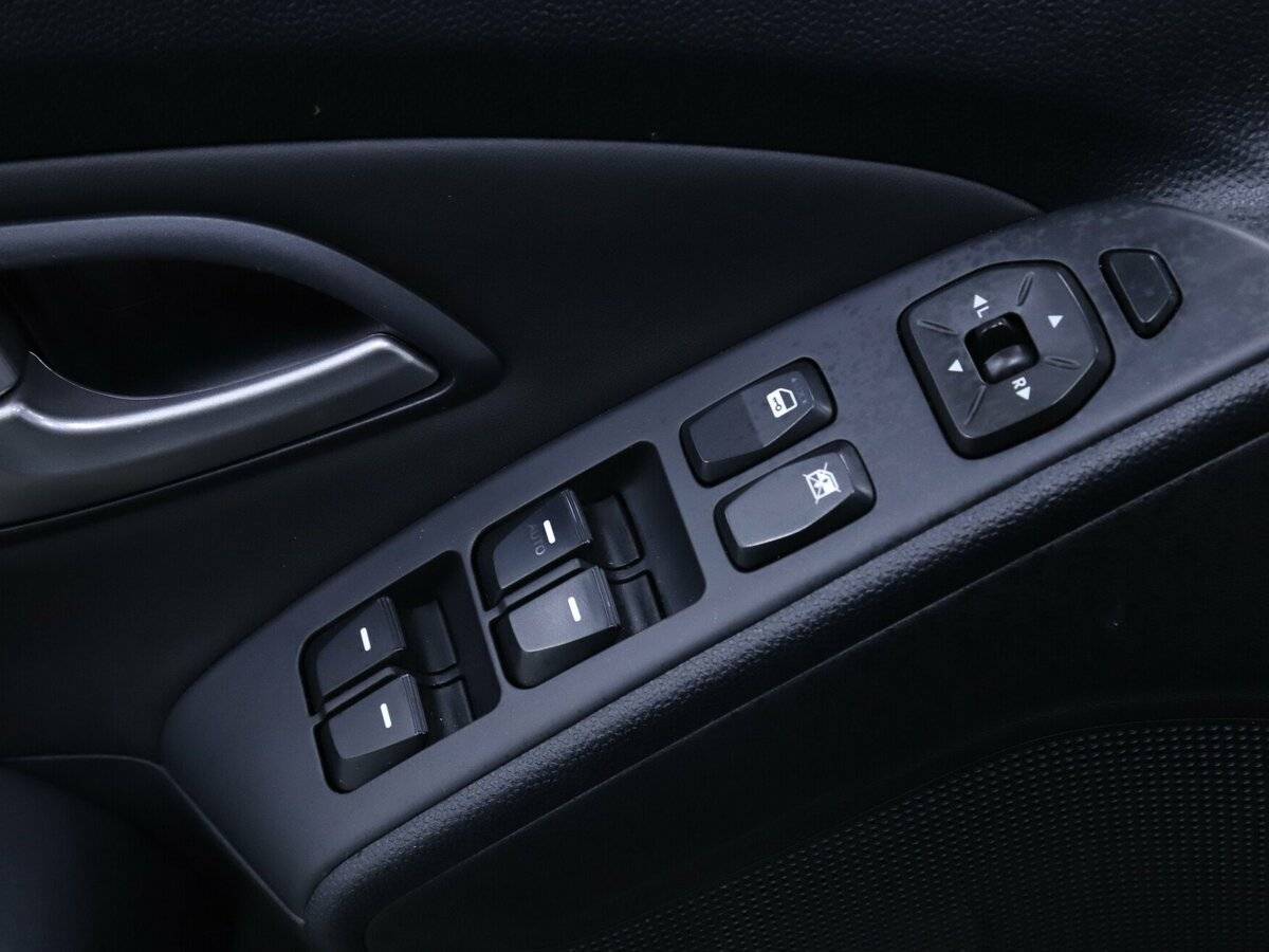 Hyundai ix35 с пробегом — 2012 год. Фото: #7