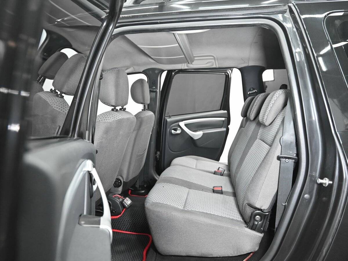 Lada (ВАЗ) Largus с пробегом — 2015 год. Фото: #12