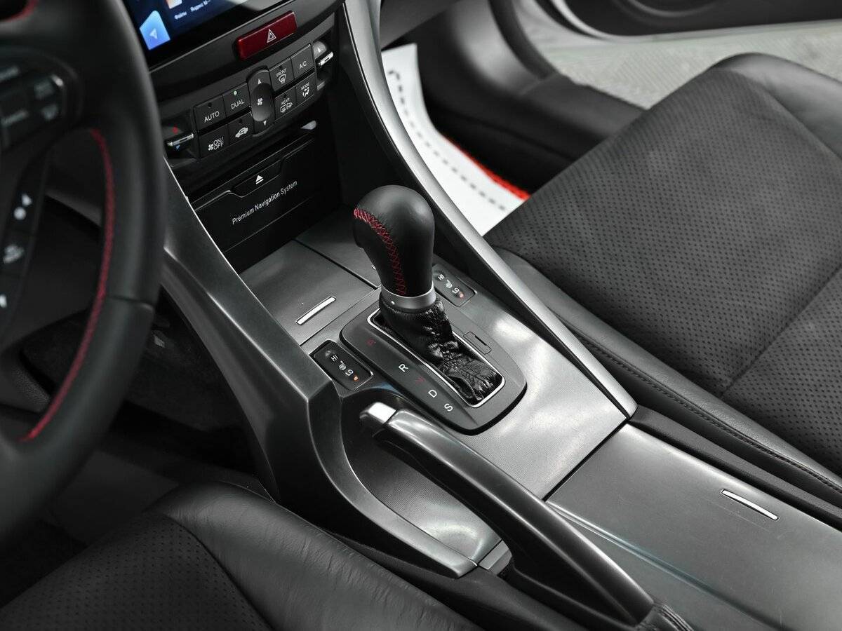 Honda Accord с пробегом — 2012 год. Фото: #10