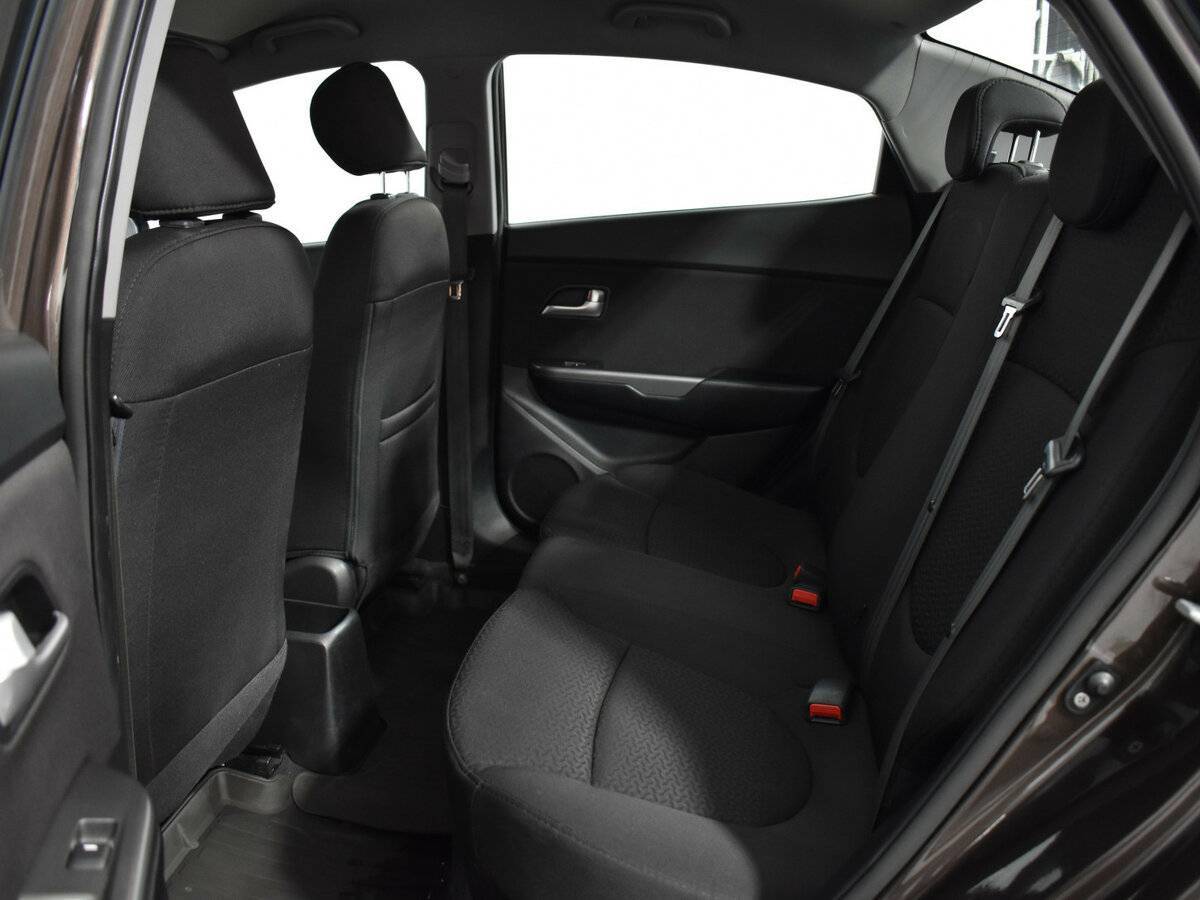 Kia Rio с пробегом — 2014 год. Фото: #11