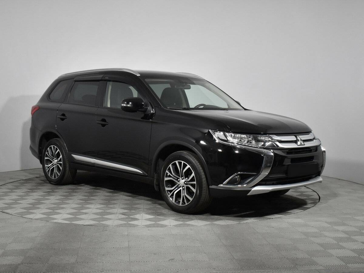 Mitsubishi Outlander с пробегом — 2018 год. Фото: #2
