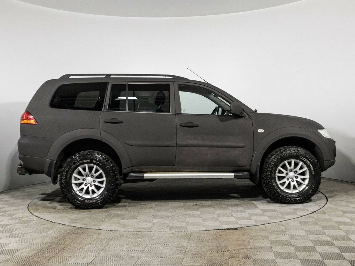 Mitsubishi Pajero Sport с пробегом — 2012 год. Фото: #3