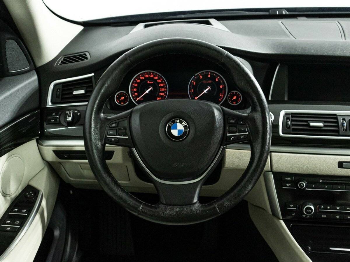 BMW 5 серии с пробегом — 2014 год. Фото: #24