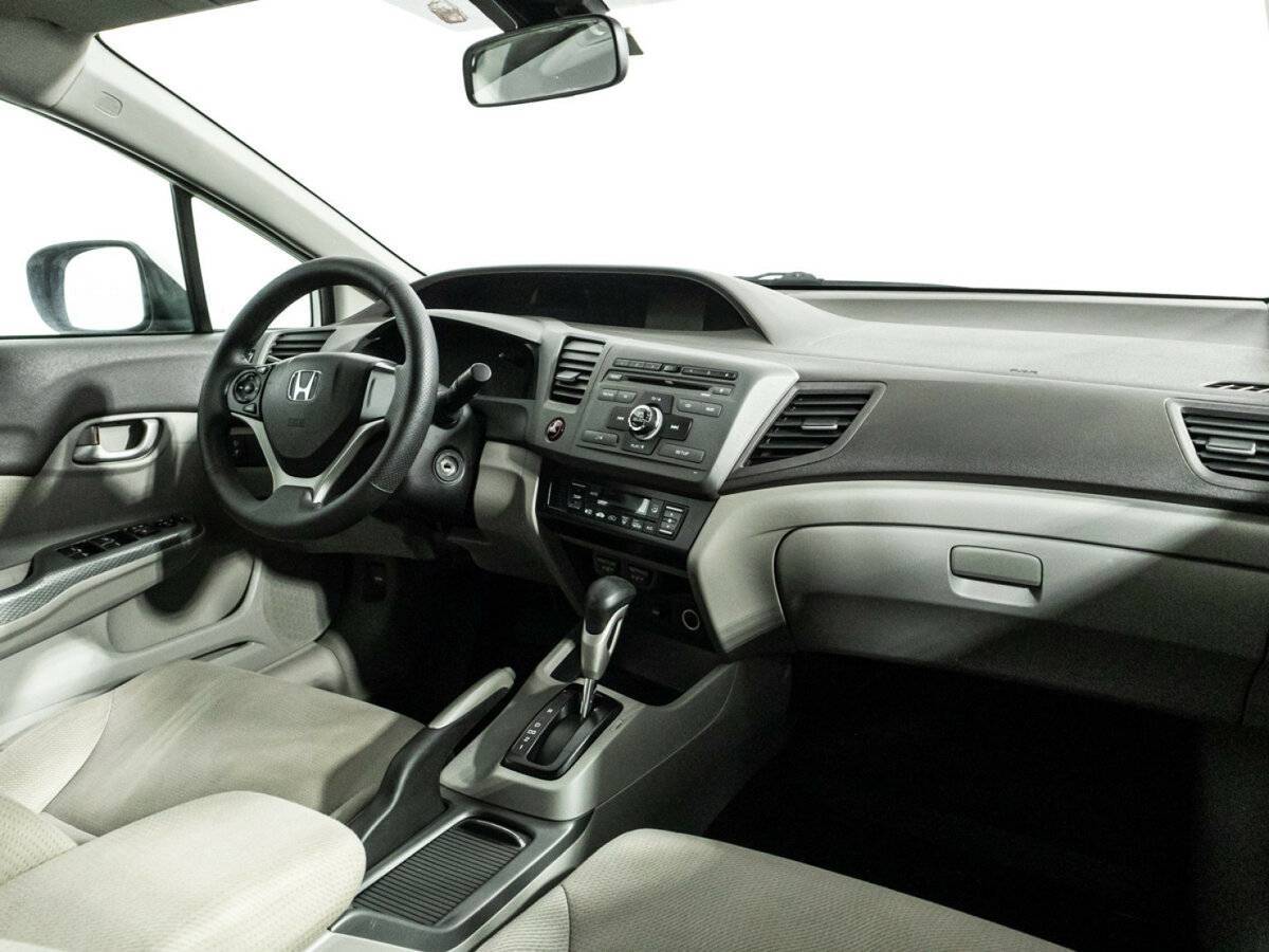 Honda Civic с пробегом — 2012 год. Фото: #8