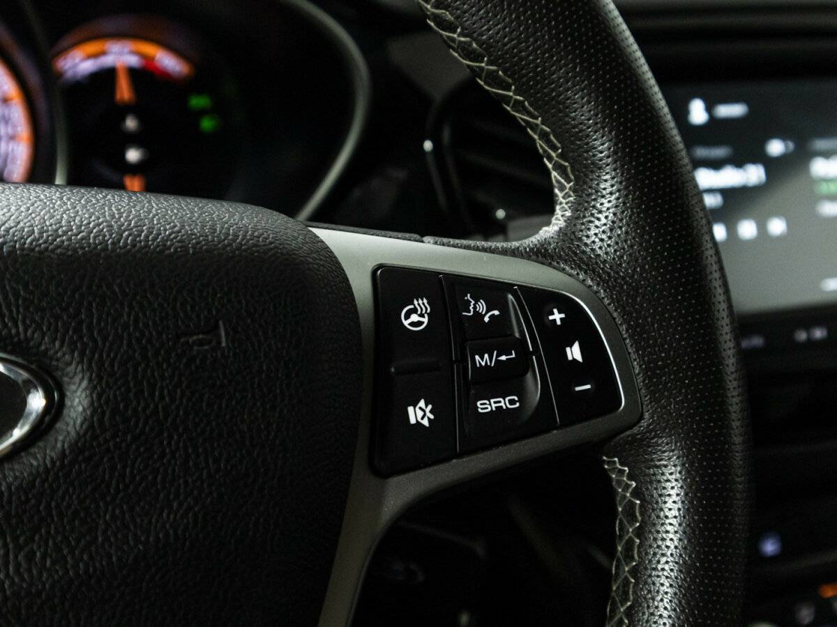 Lada (ВАЗ) Vesta с пробегом — 2021 год. Фото: #19