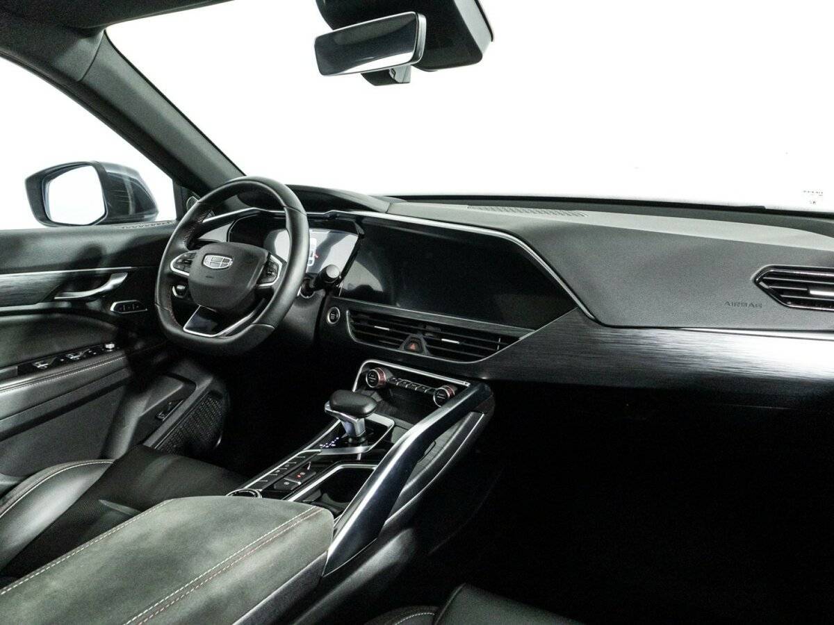 Geely Tugella с пробегом — 2023 год. Фото: #8