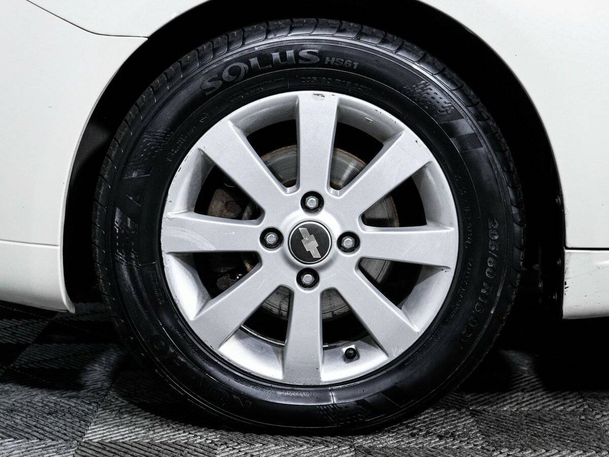 Chevrolet Epica с пробегом — 2012 год. Фото: #14