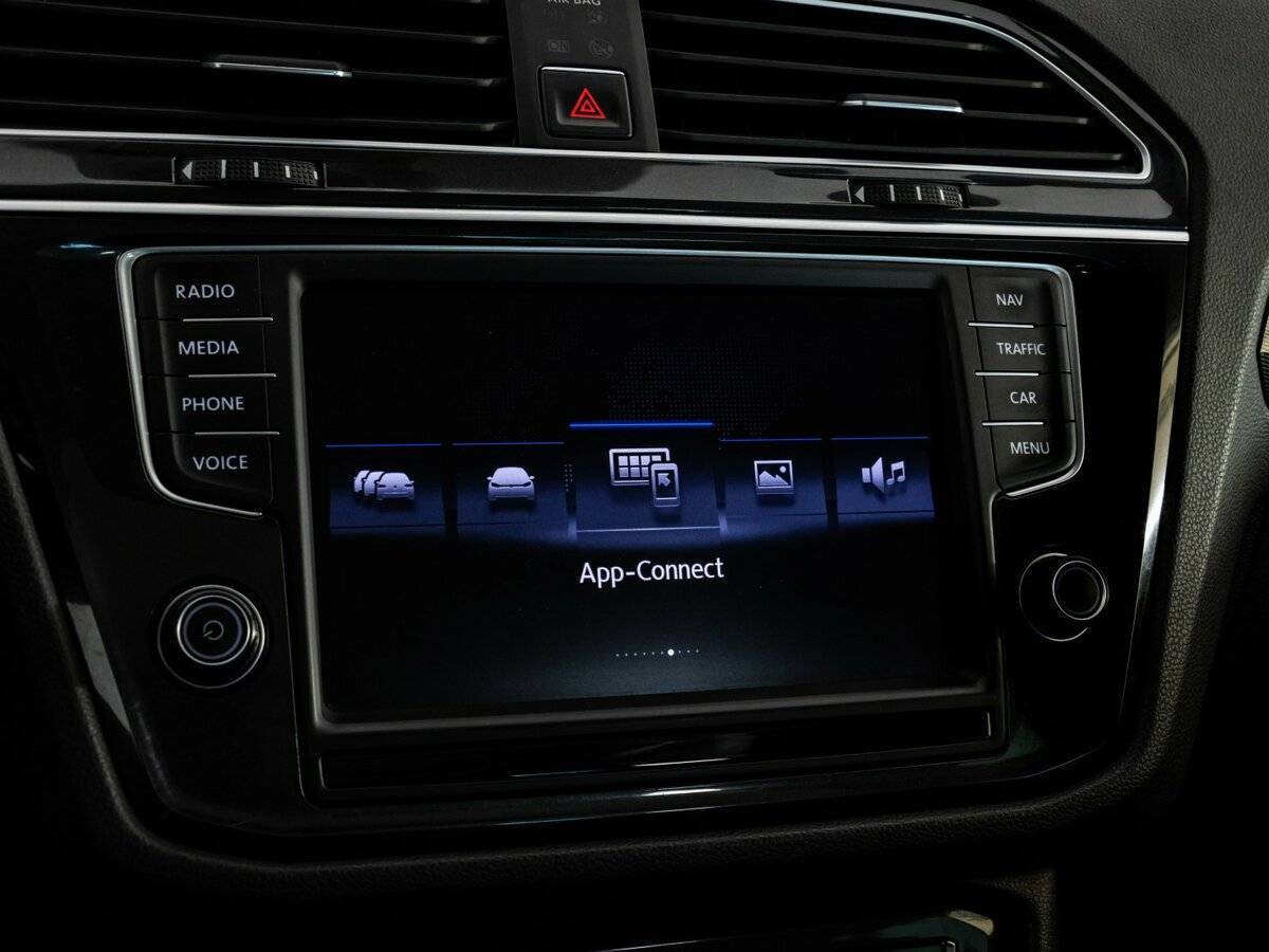 Volkswagen Tiguan с пробегом — 2017 год. Фото: #20