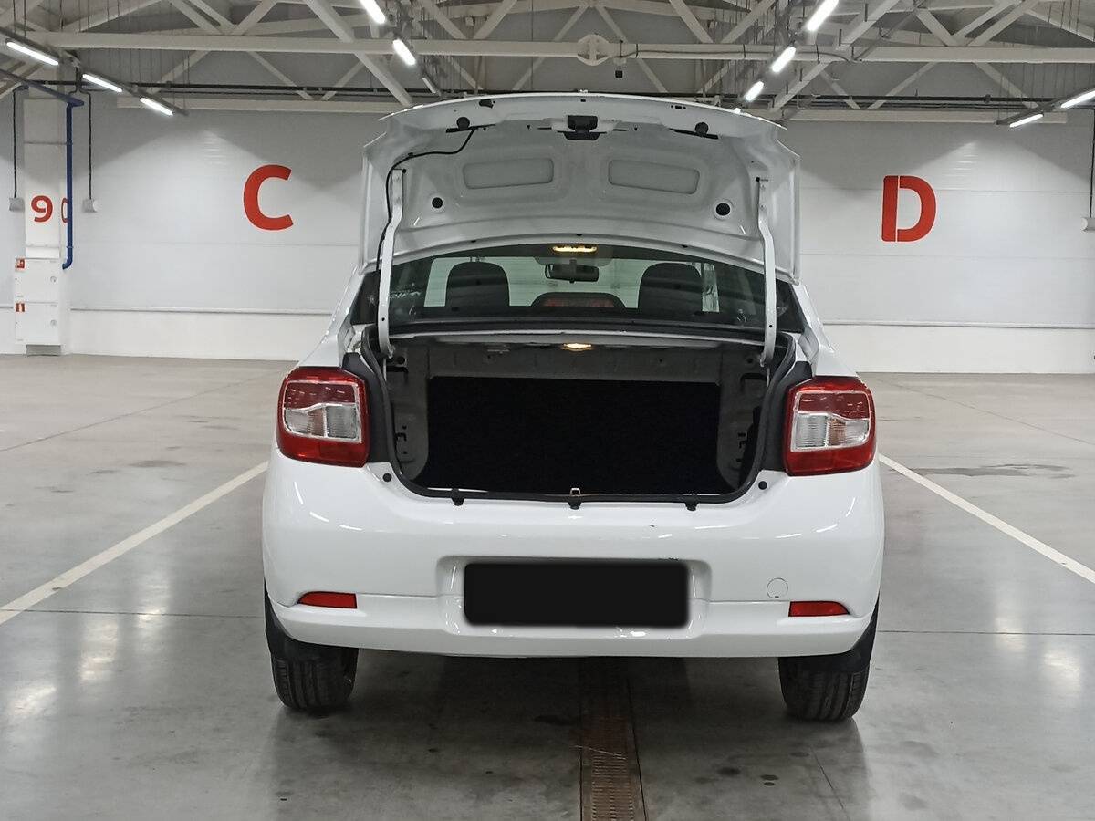 Renault Logan с пробегом — 2017 год. Фото: #9