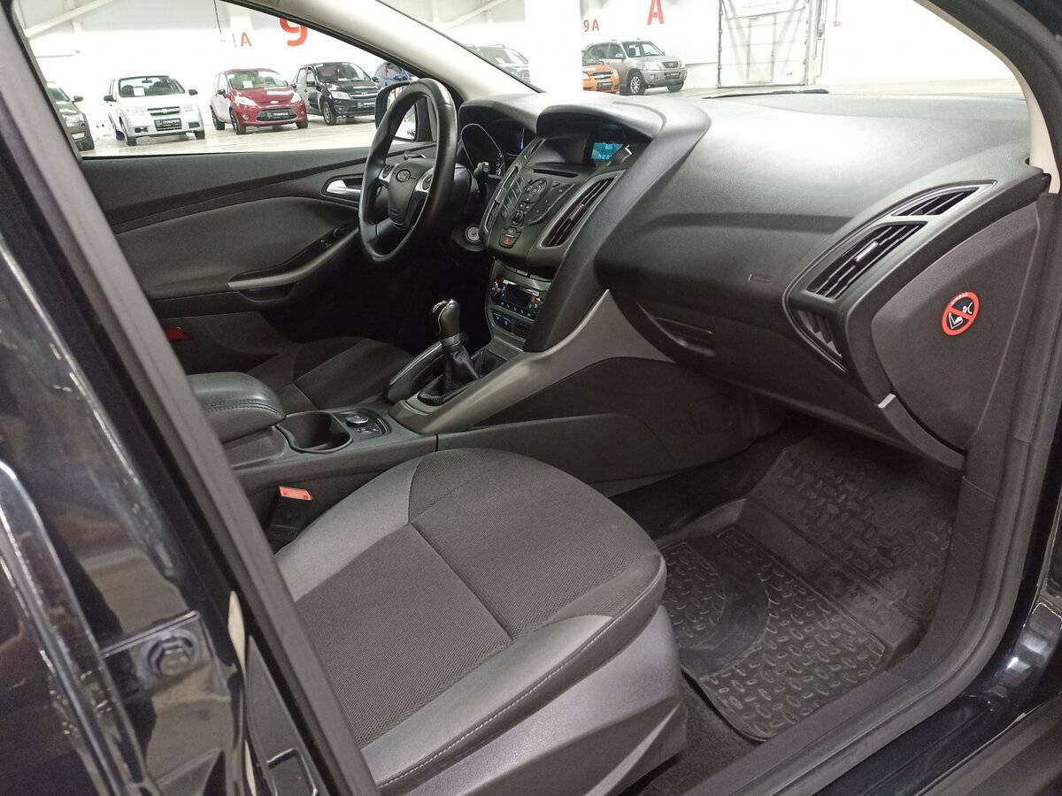 Ford Focus с пробегом — 2013 год. Фото: #10