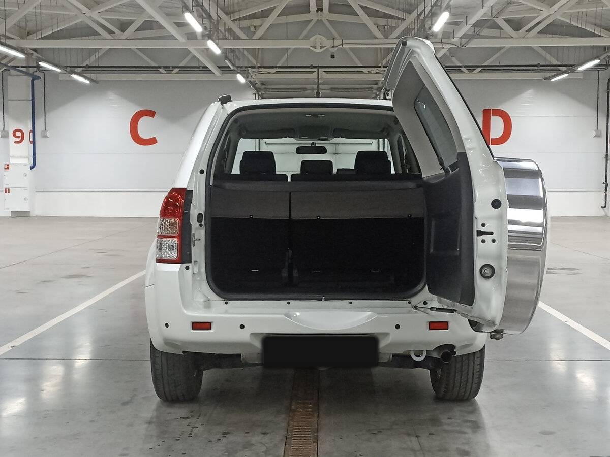 Suzuki Grand Vitara с пробегом — 2013 год. Фото: #9