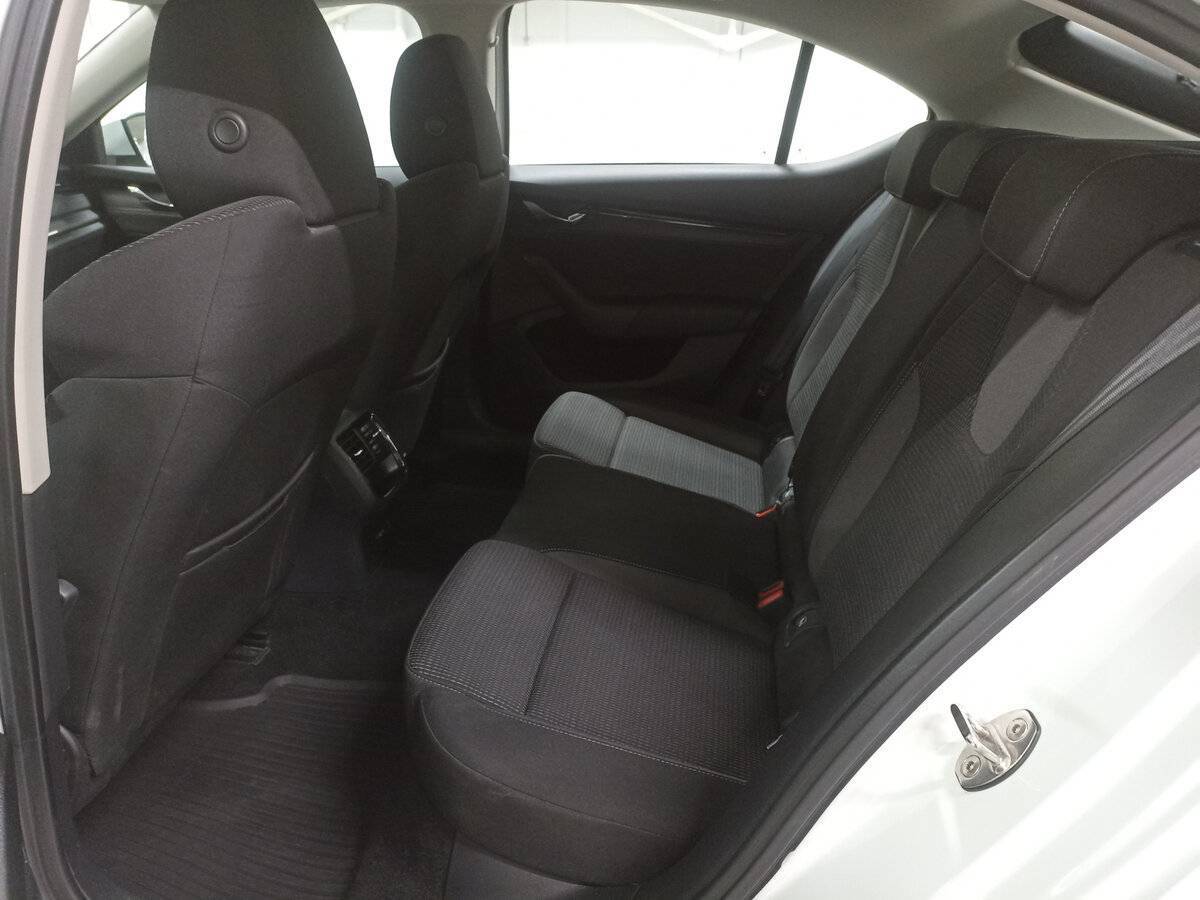 Skoda Octavia с пробегом — 2021 год. Фото: #11