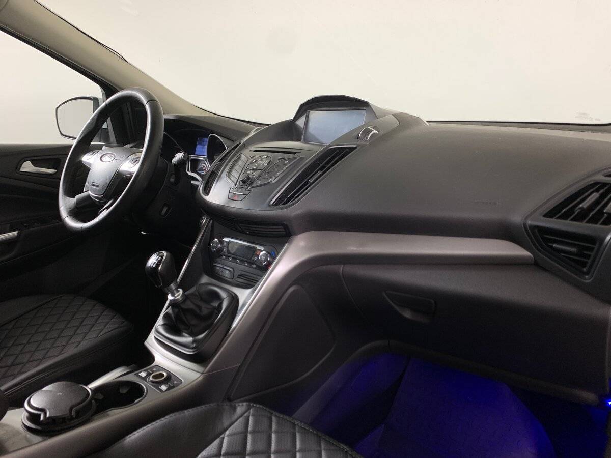 Ford Kuga с пробегом — 2013 год. Фото: #12