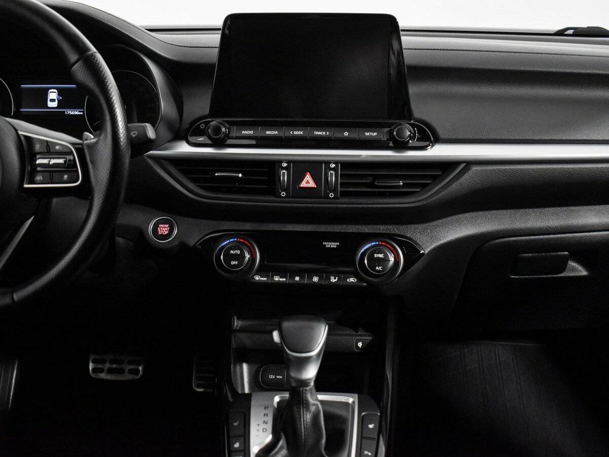 Kia Cerato с пробегом — 2022 год. Фото: #13