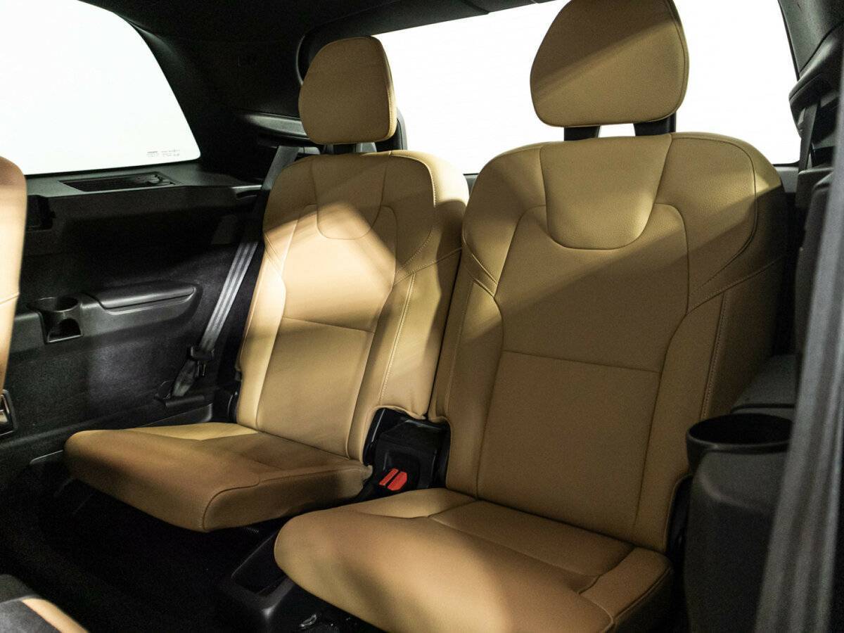 Volvo XC90 с пробегом — 2015 год. Фото: #15