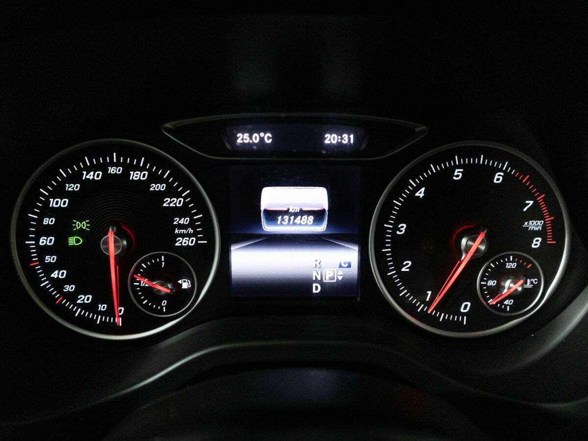 Mercedes-Benz A-Класс с пробегом — 2017 год. Фото: #11