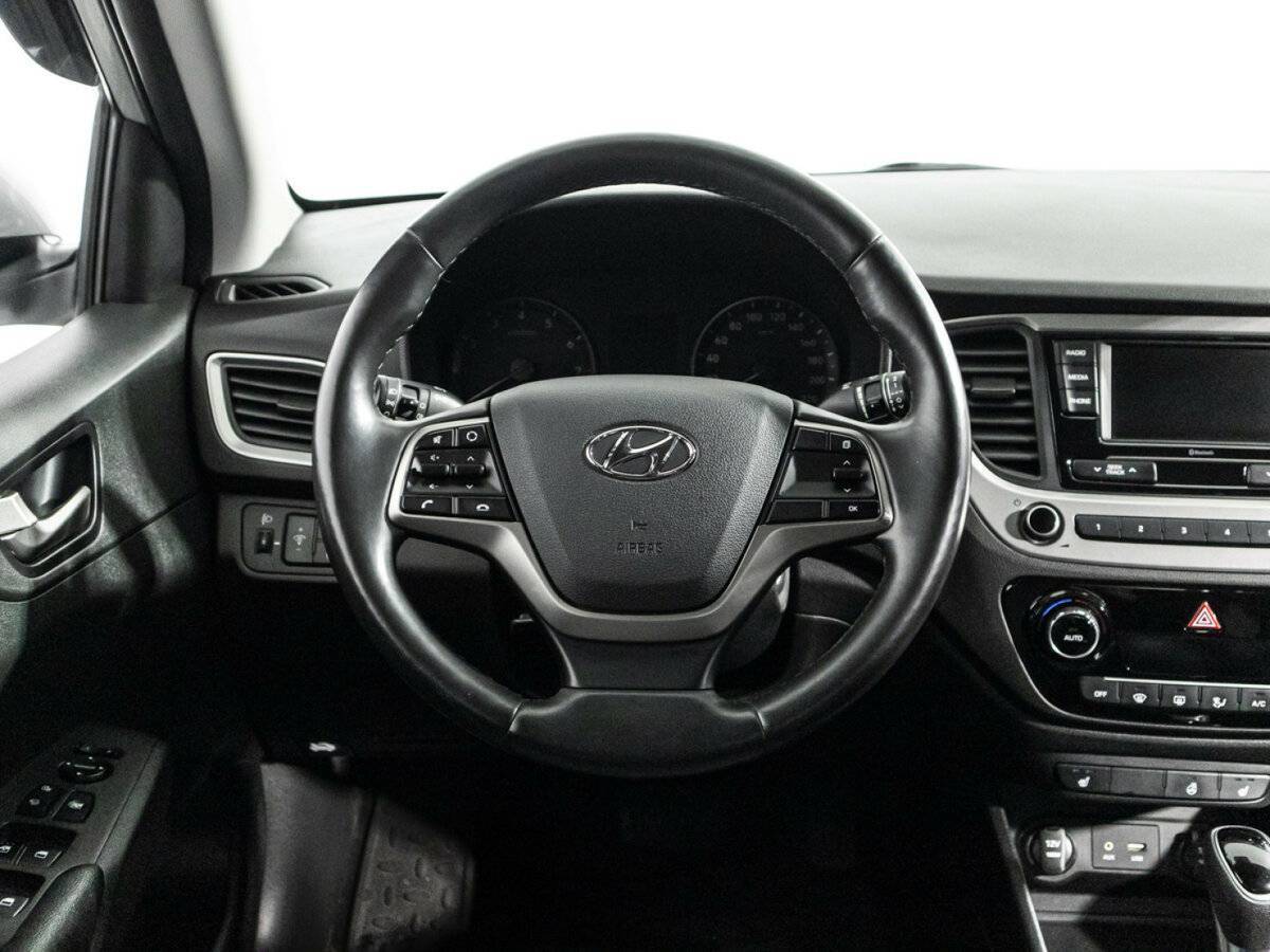 Hyundai Solaris с пробегом — 2017 год. Фото: #15