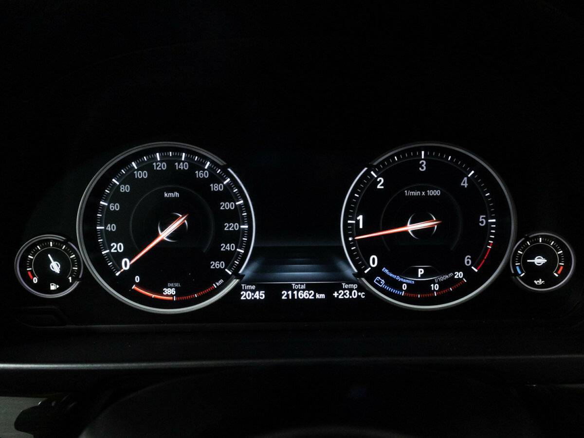 BMW 5 серии с пробегом — 2016 год. Фото: #11