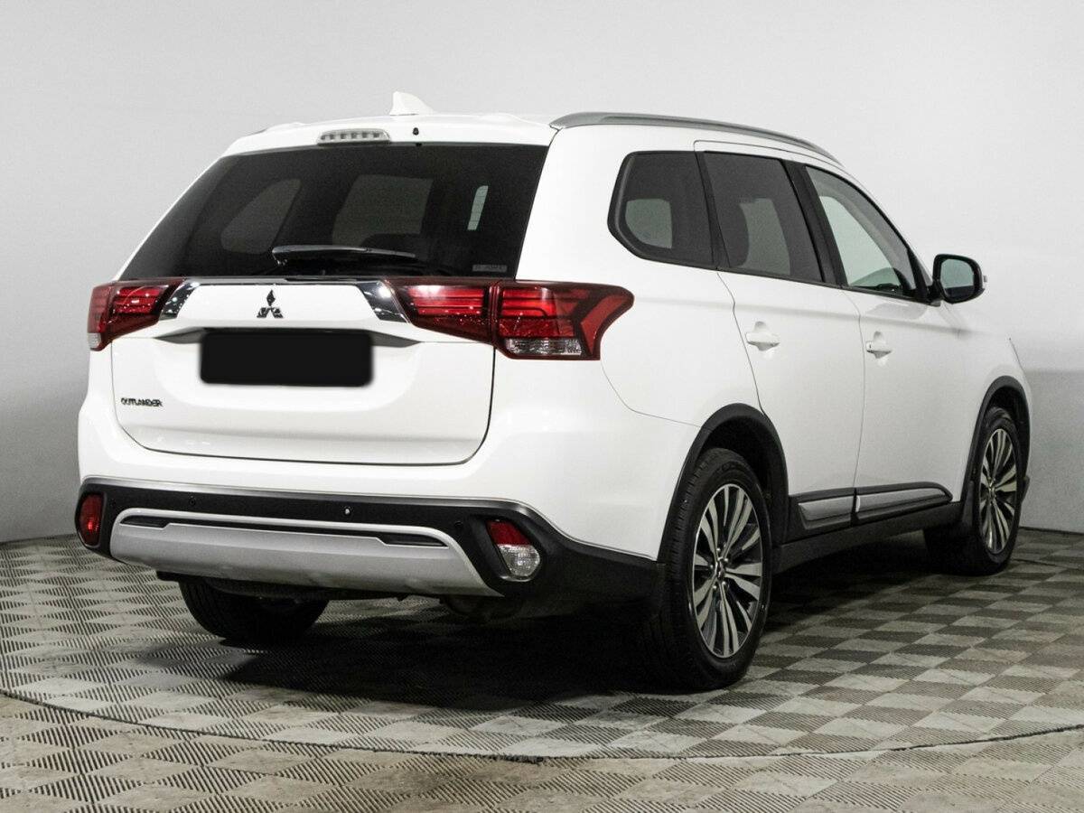 Mitsubishi Outlander с пробегом — 2020 год. Фото: #4