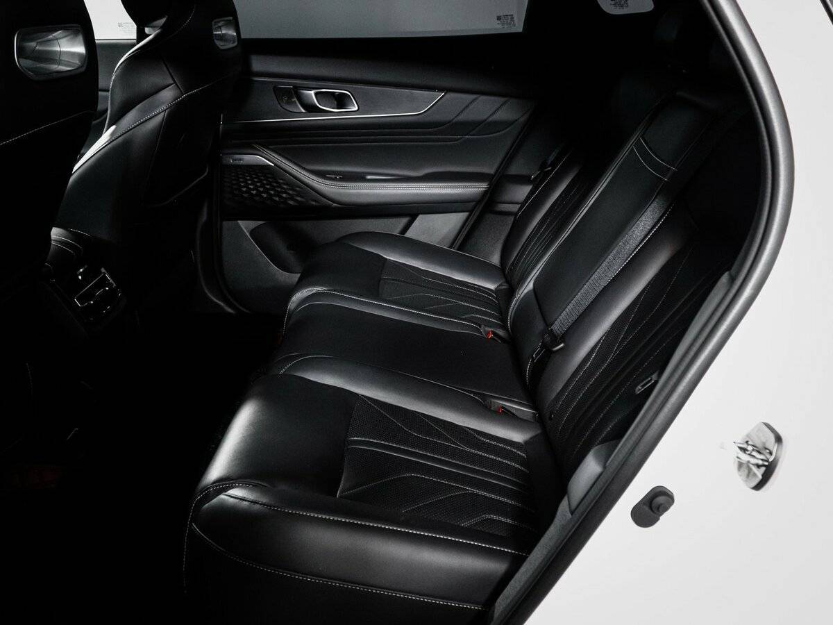 Changan UNI-K с пробегом — 2023 год. Фото: #9