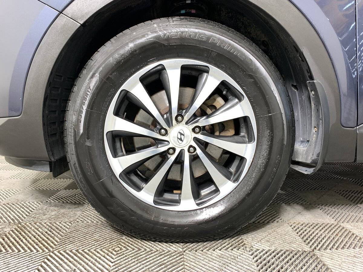 Hyundai Santa Fe с пробегом — 2014 год. Фото: #8